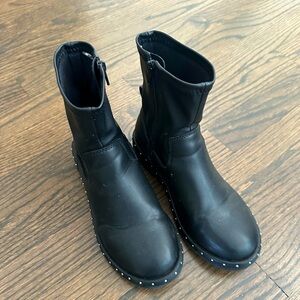 Zara girl Chelsea Boots with silver studs